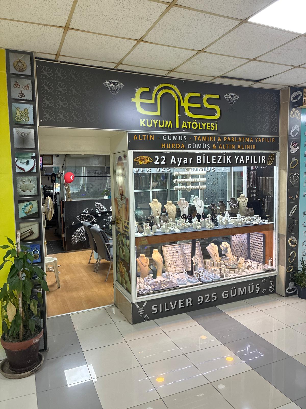 Enes Kuyum Atölyesi Vakıf İş Hanı Dış Görünüşü ve Vitrini